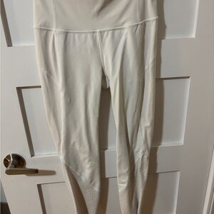 Lululemon White High-Waisted Leggings